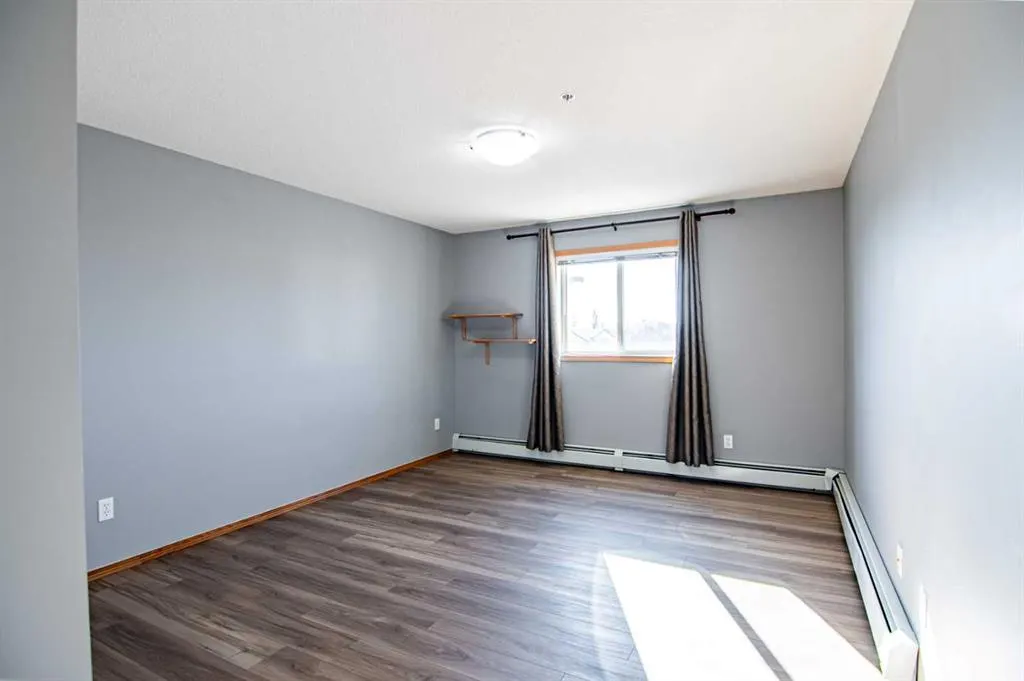 260 Duston Street, #220