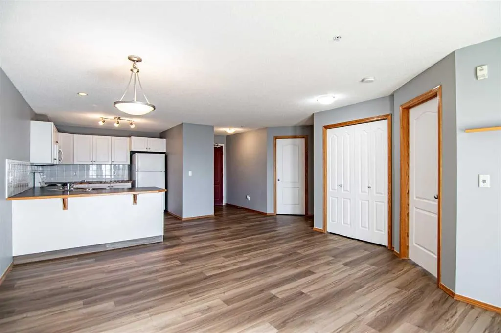 260 Duston Street, #220