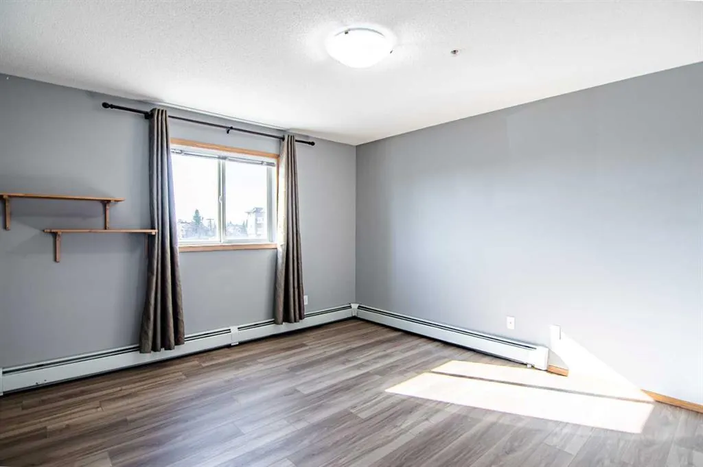 260 Duston Street, #220