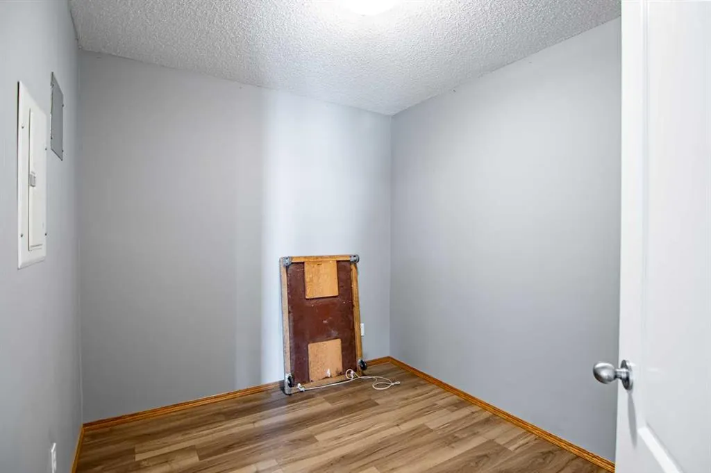 260 Duston Street, #220