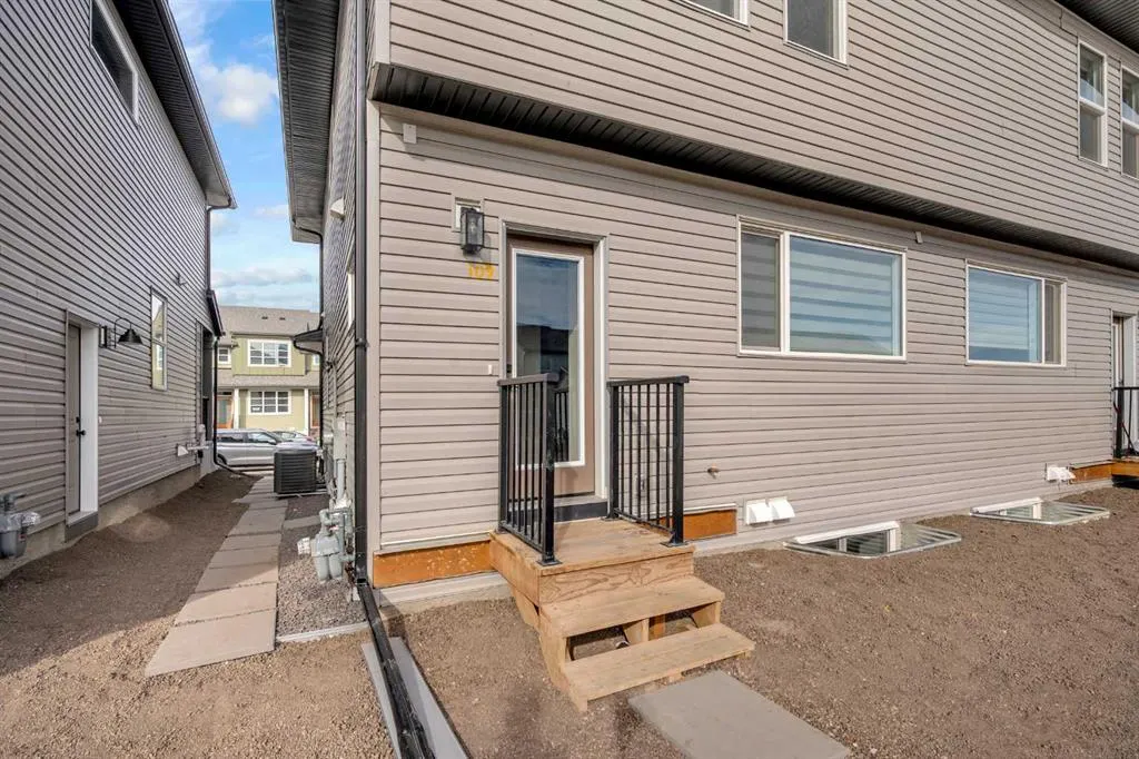 109 Savanna Place NE
