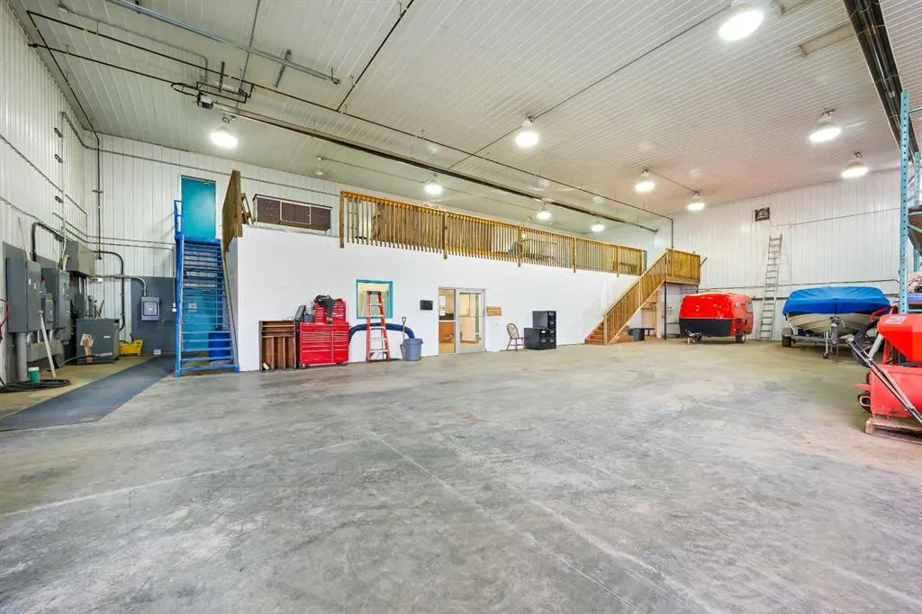 501077 RR13 Airport Road