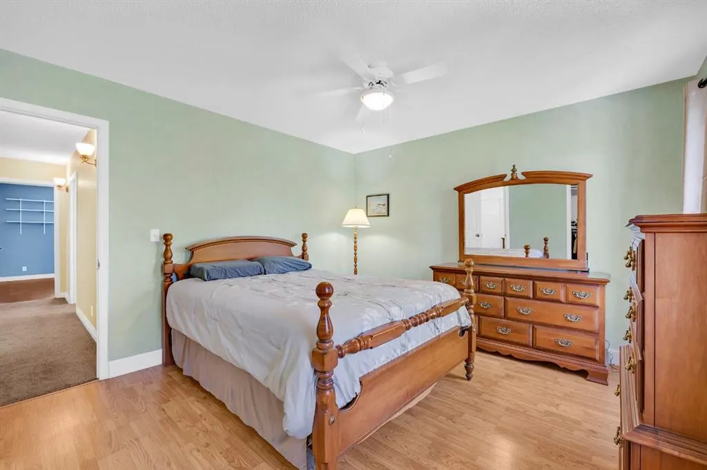 32 Rideau Close SW