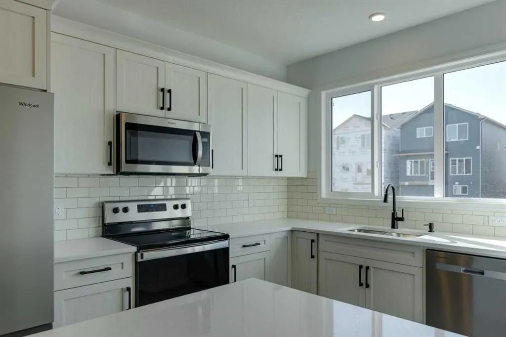 80 Homestead View NE