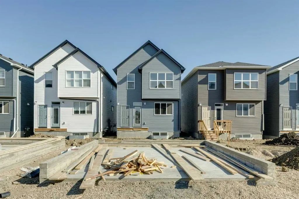 80 Homestead View NE