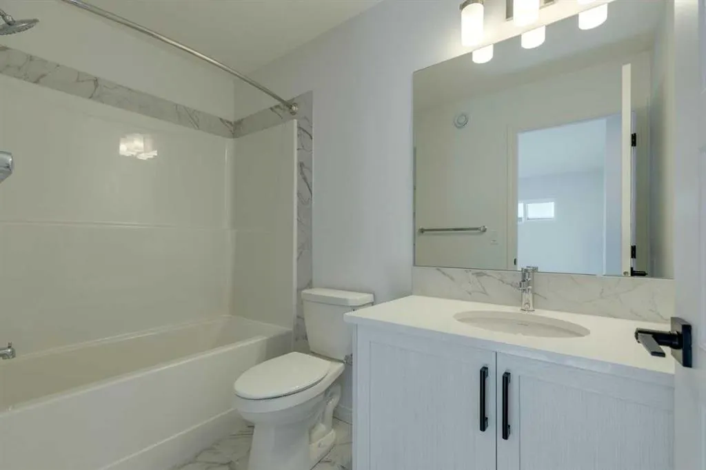 80 Homestead View NE