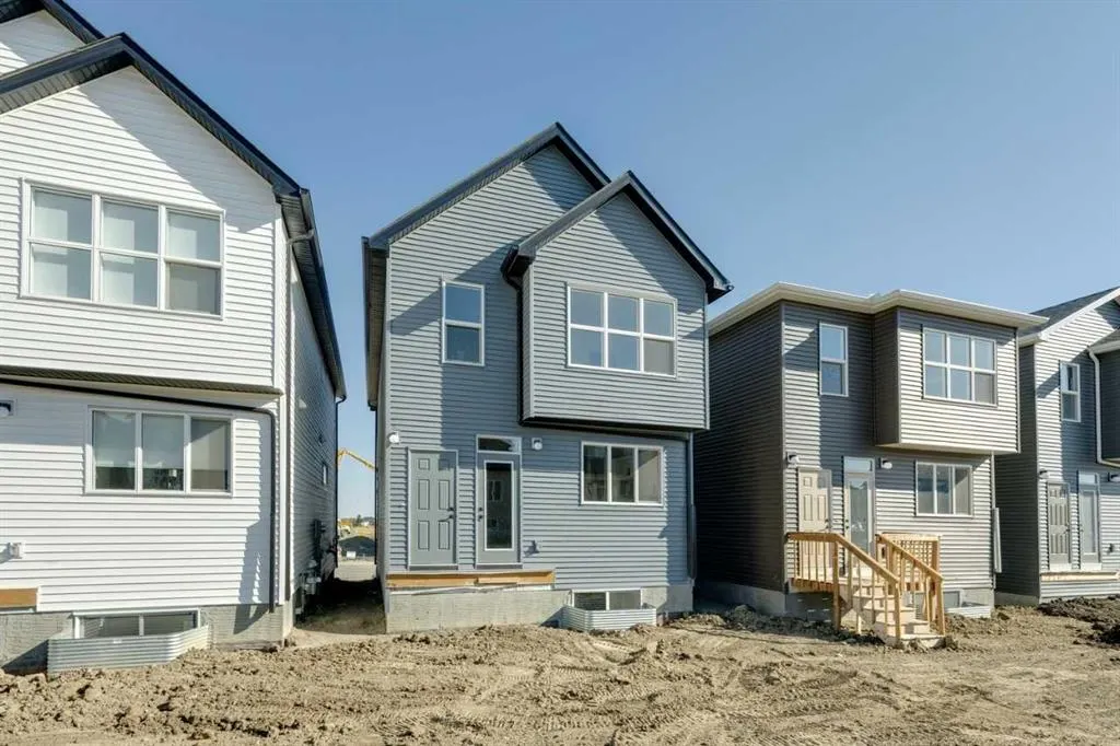 80 Homestead View NE