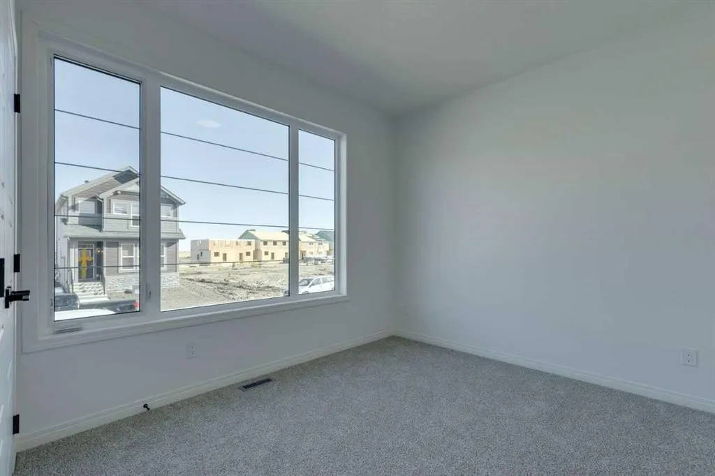 80 Homestead View NE