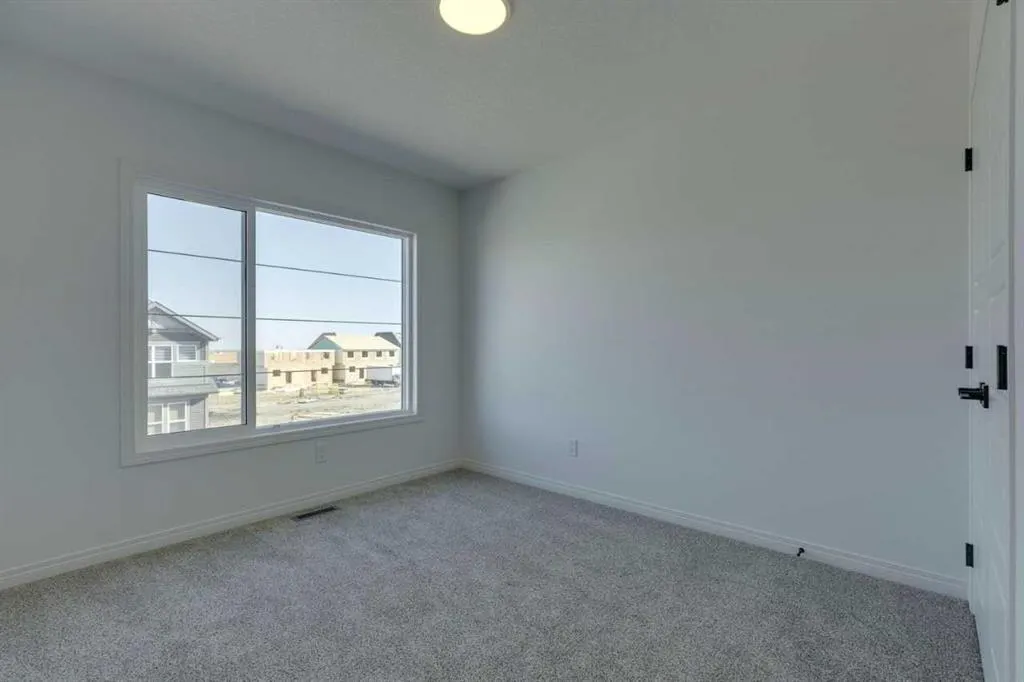 80 Homestead View NE