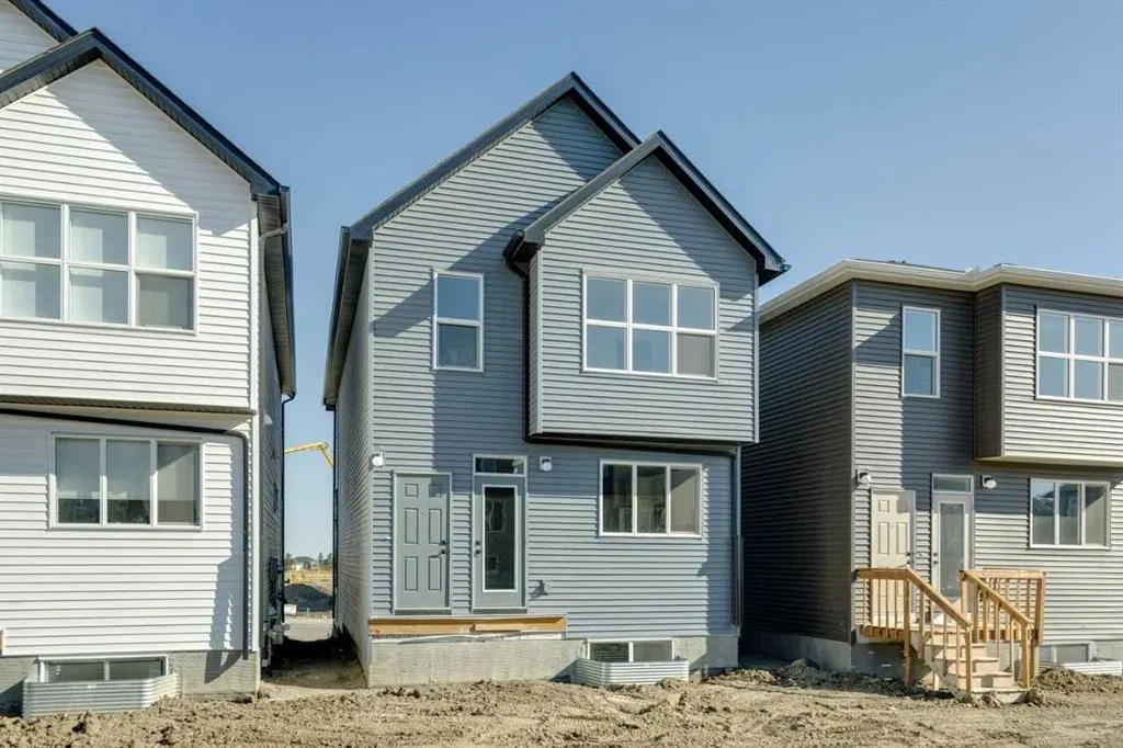 80 Homestead View NE