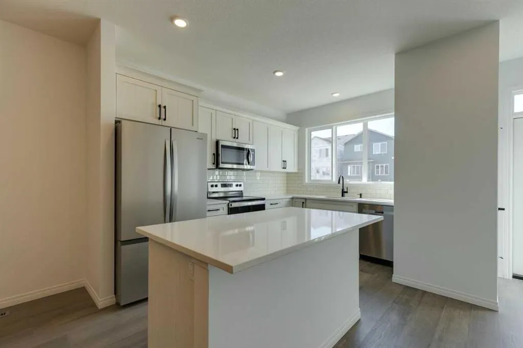 80 Homestead View NE