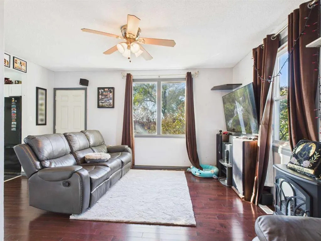 325067 Township 462 Road