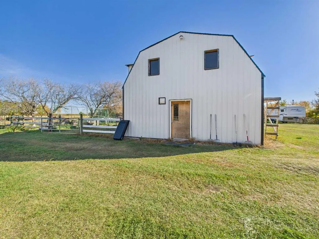 325067 Township 462 Road