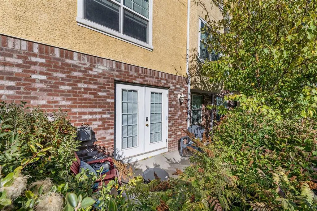 2212 34 Avenue SW, #1