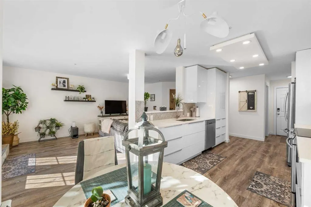 2212 34 Avenue SW, #1
