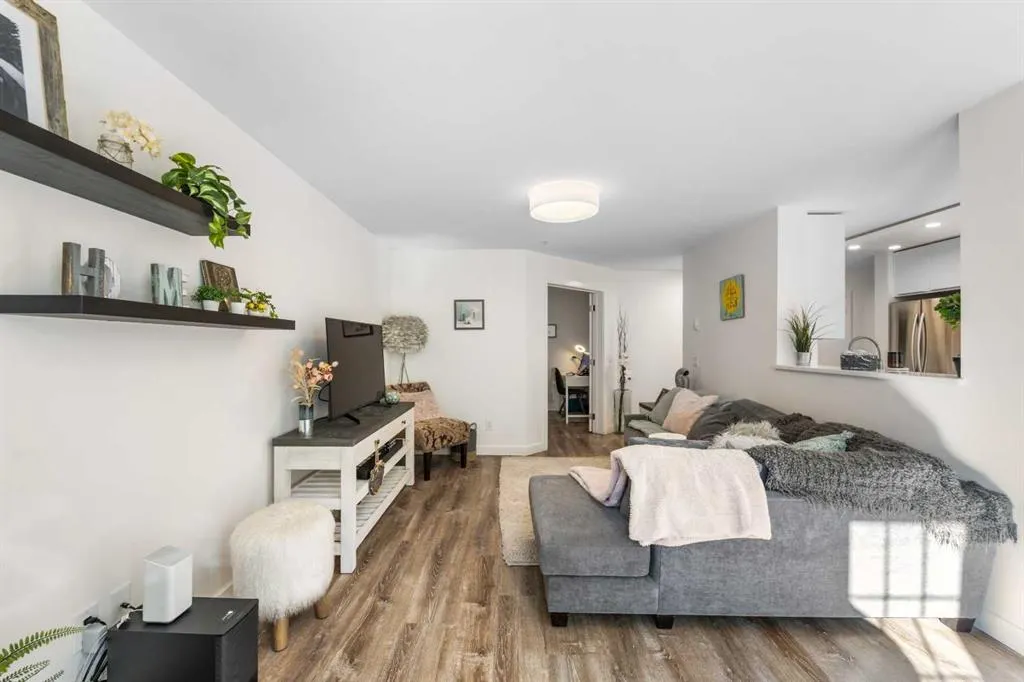 2212 34 Avenue SW, #1