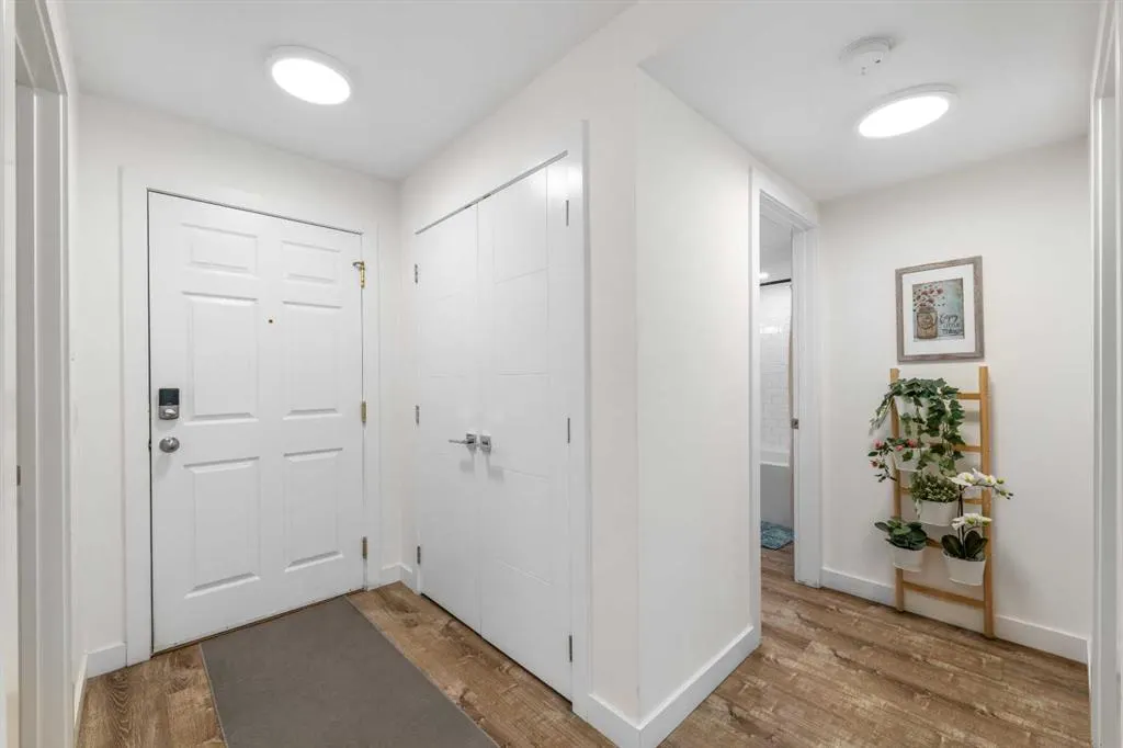 2212 34 Avenue SW, #1