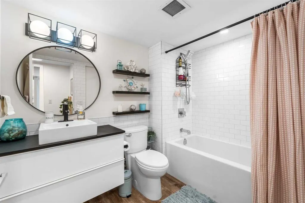 2212 34 Avenue SW, #1