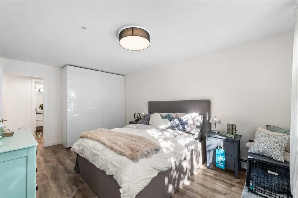 2212 34 Avenue SW, #1