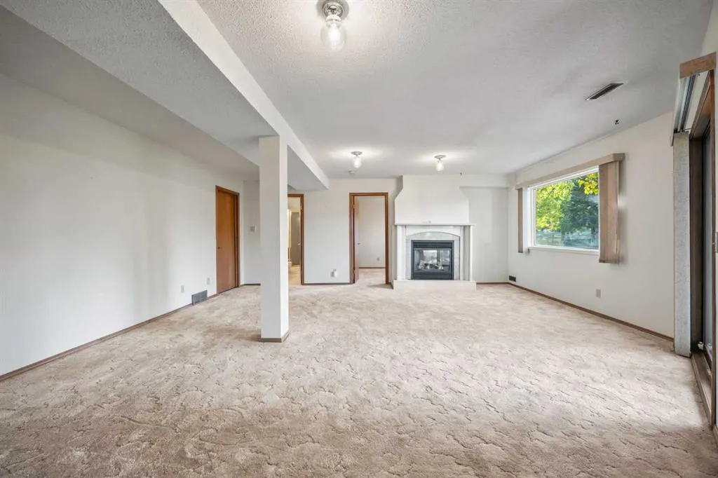 52 Sandarac Circle NW