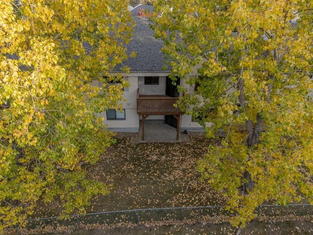 52 Sandarac Circle NW