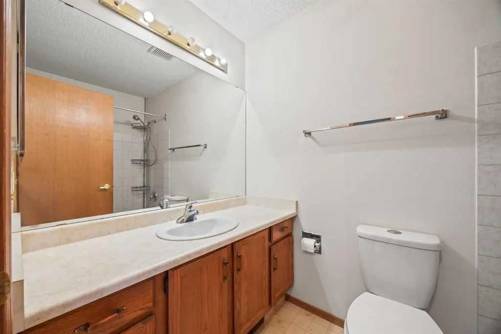 52 Sandarac Circle NW