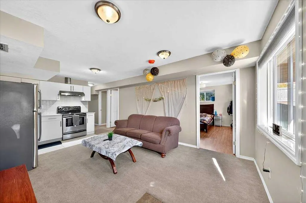 11 Citadel Vista Close NW