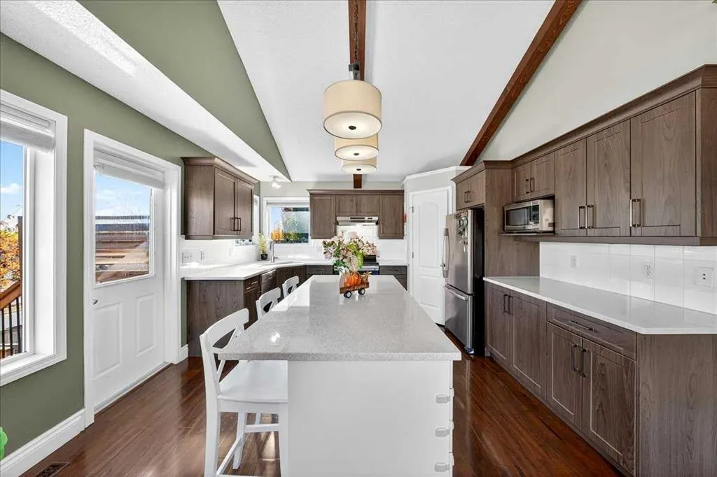 11 Citadel Vista Close NW