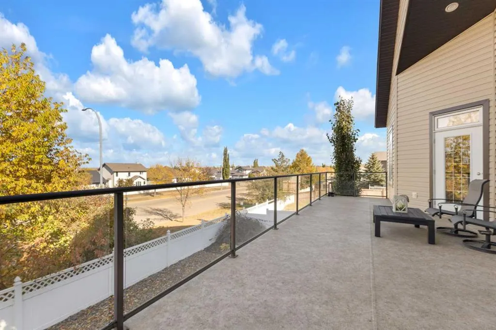 4 Leonard Close