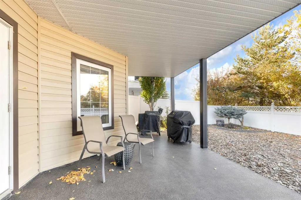 4 Leonard Close