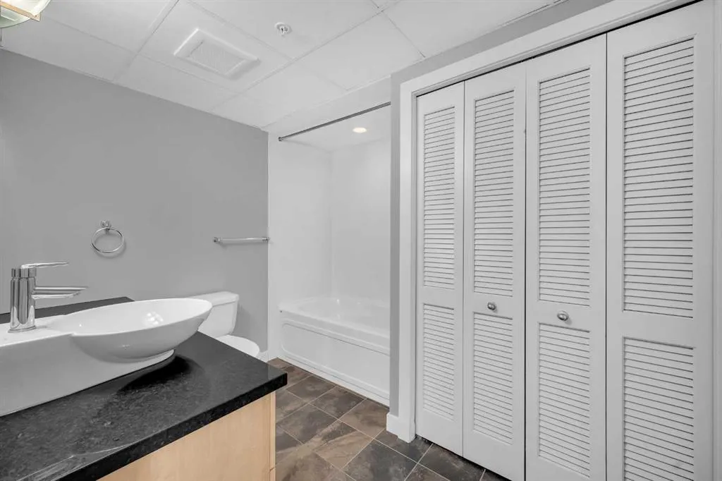 215 13 Avenue SW, #1307