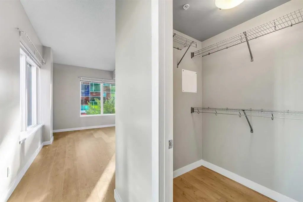 215 13 Avenue SW, #201