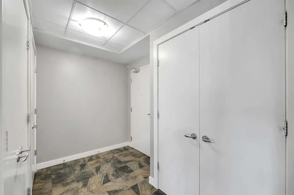 215 13 Avenue SW, #201