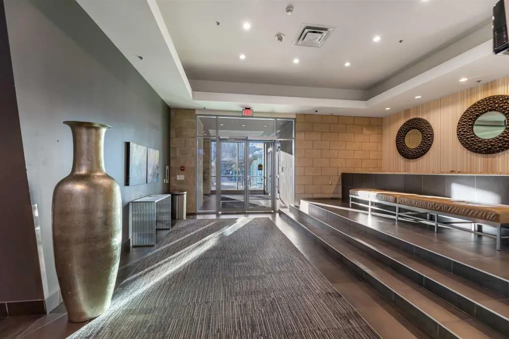 215 13 Avenue SW, #201