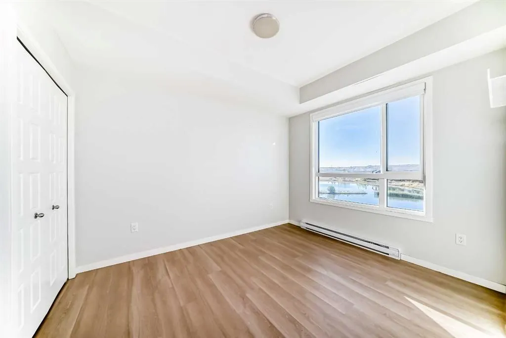 42 Cranbrook Gardens SE, #1305