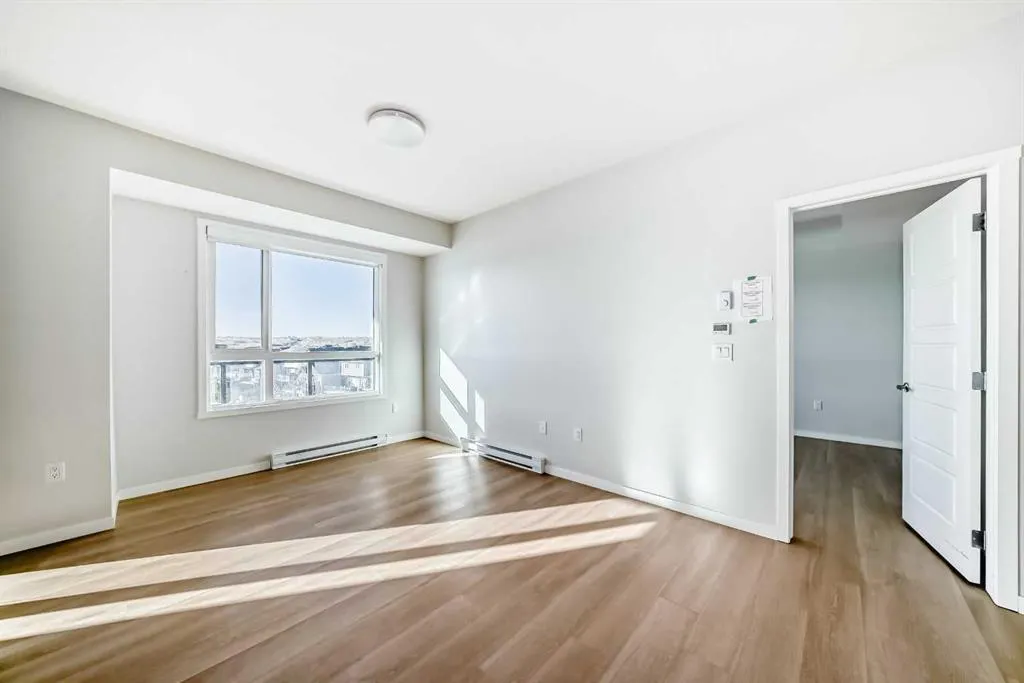 42 Cranbrook Gardens SE, #1305