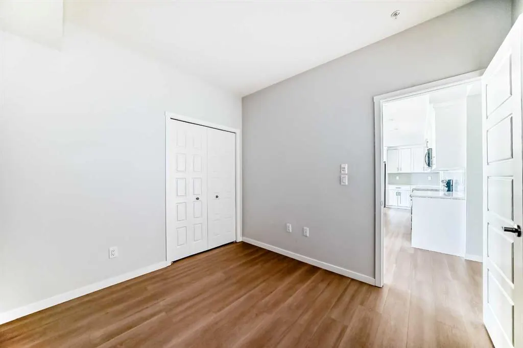 42 Cranbrook Gardens SE, #1305