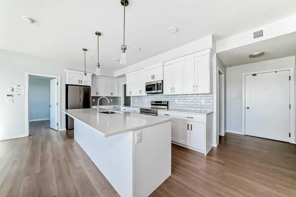 42 Cranbrook Gardens SE, #1305