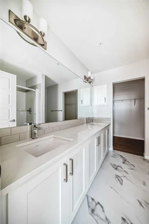 42 Cranbrook Gardens SE, #1305