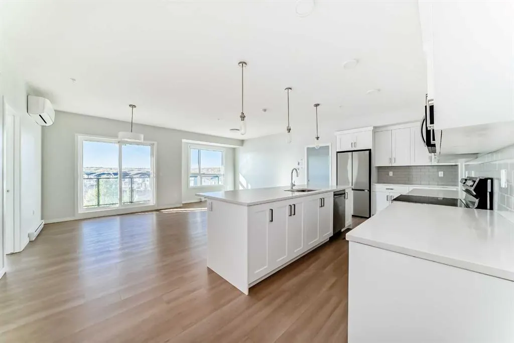 42 Cranbrook Gardens SE, #1305