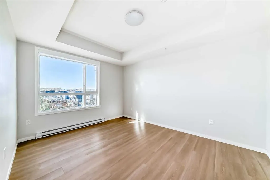 42 Cranbrook Gardens SE, #1305