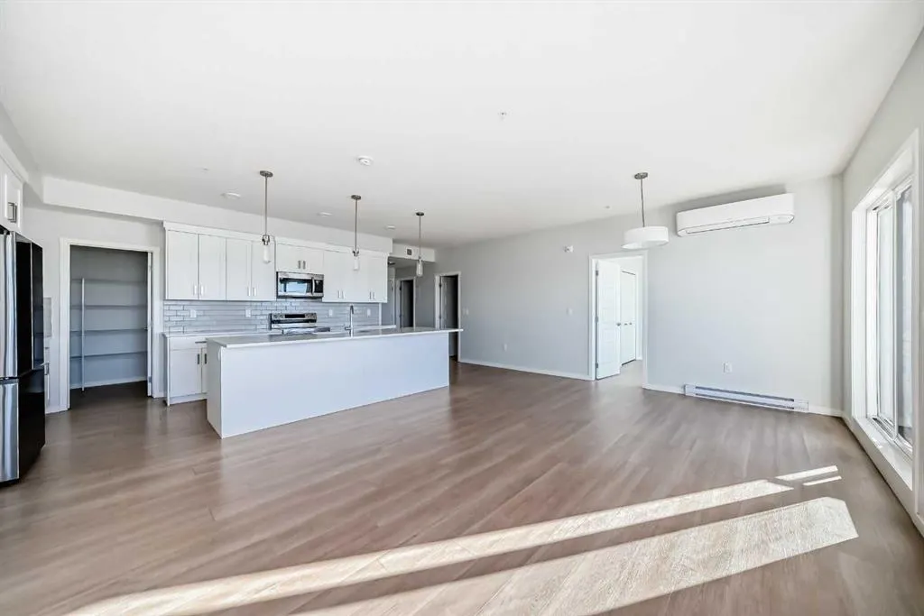 42 Cranbrook Gardens SE, #1305