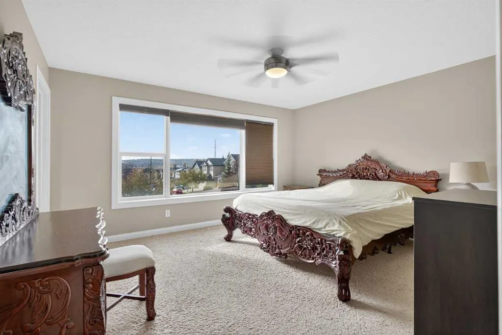 137 Evanspark Circle NW