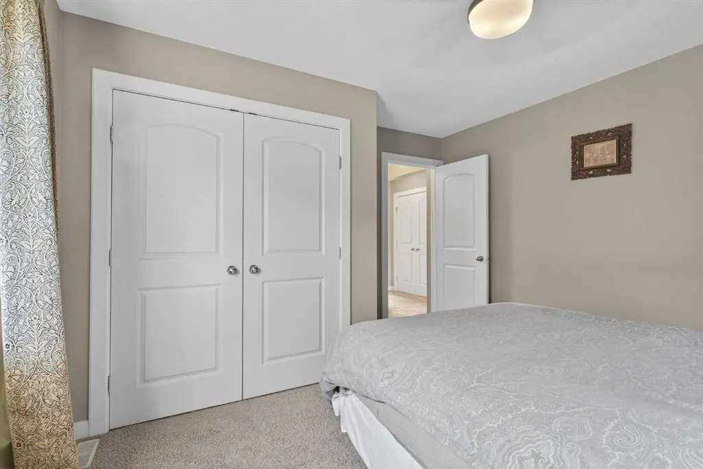137 Evanspark Circle NW