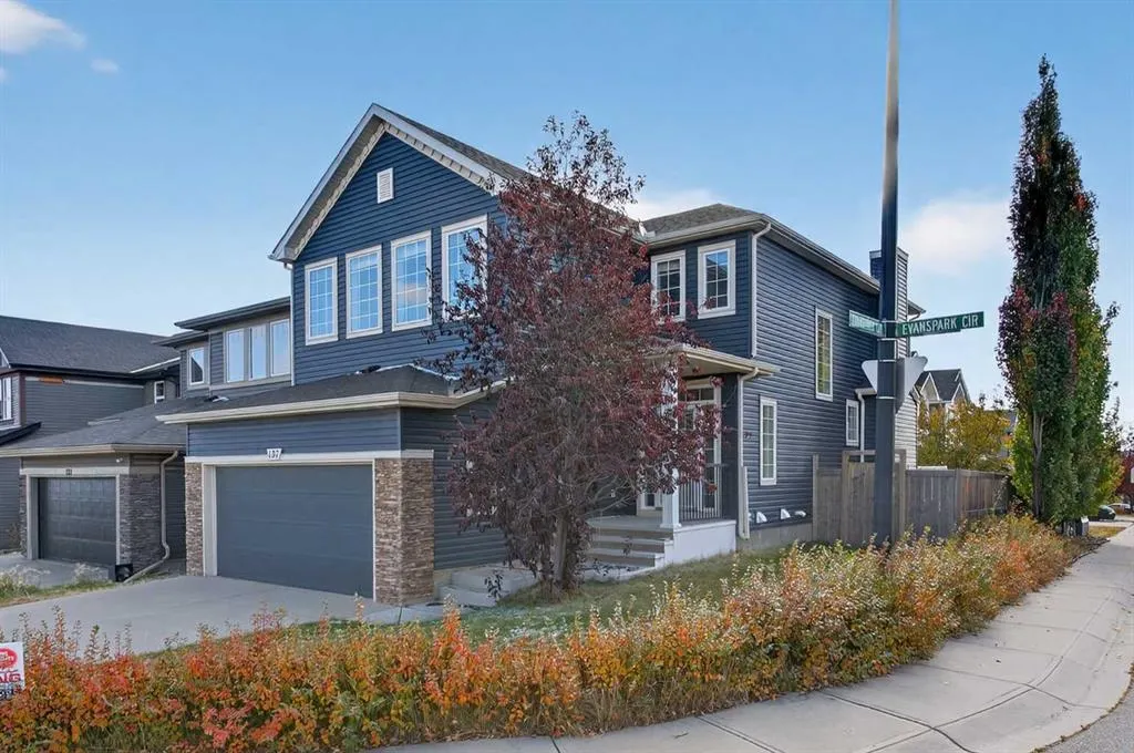 137 Evanspark Circle NW