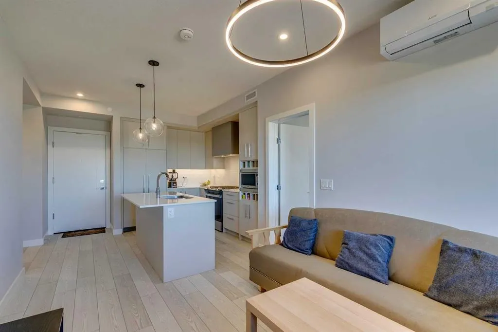8230 Broadcast Avenue SW, #615