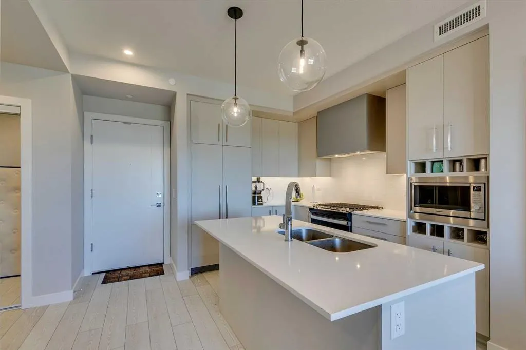 8230 Broadcast Avenue SW, #615