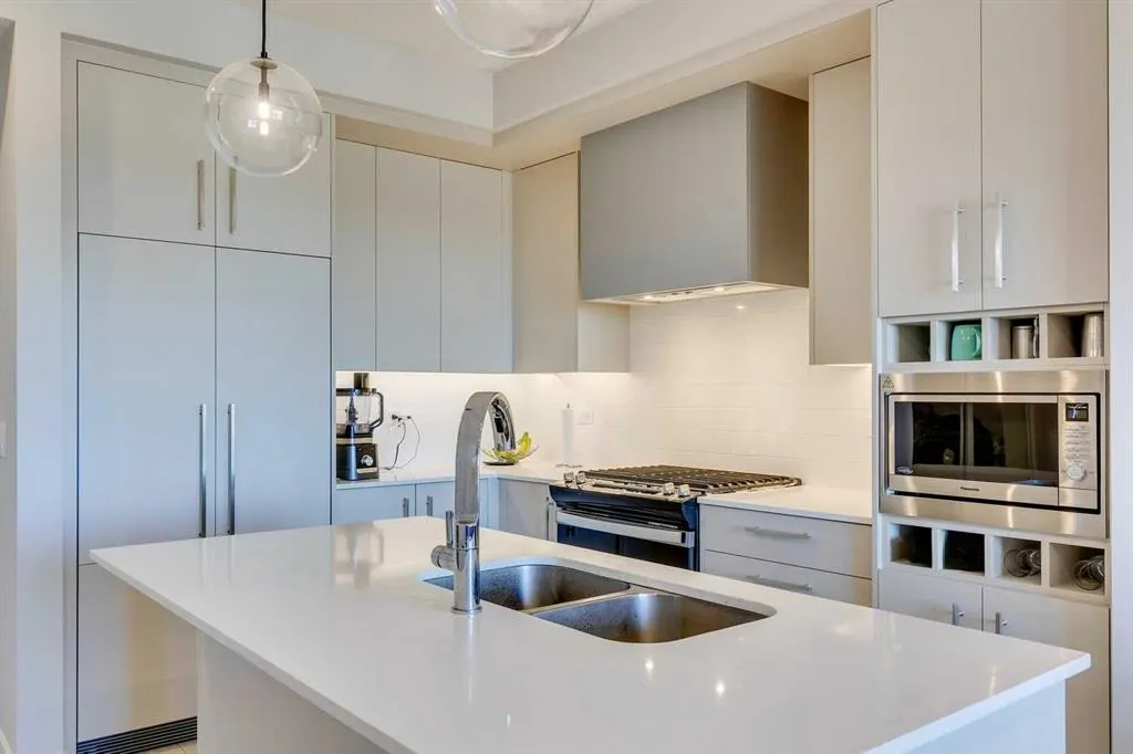 8230 Broadcast Avenue SW, #615
