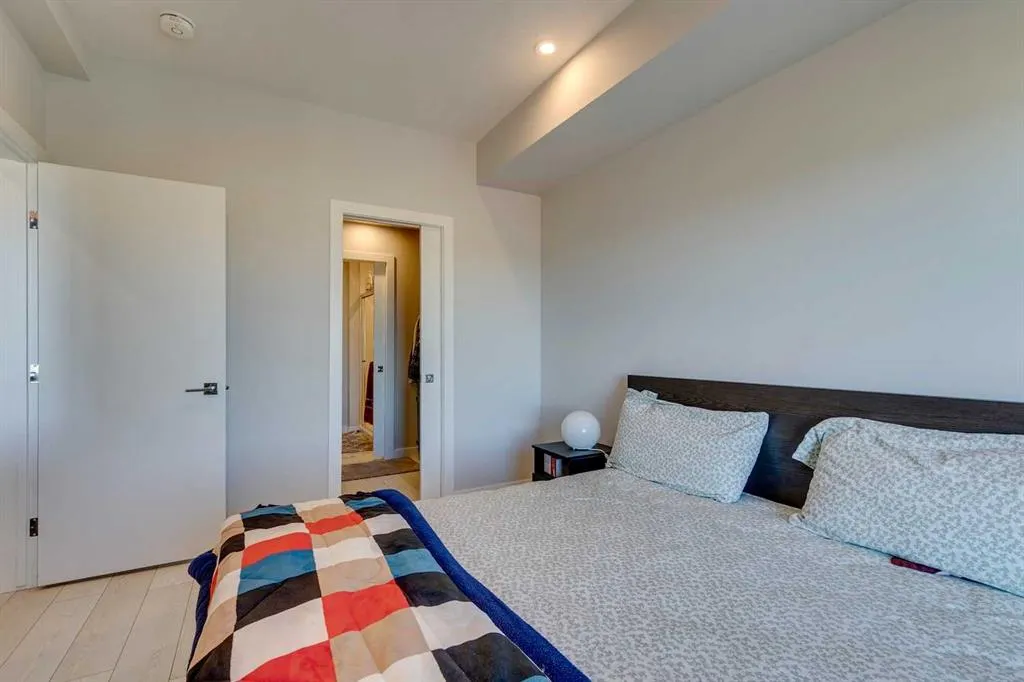 8230 Broadcast Avenue SW, #615