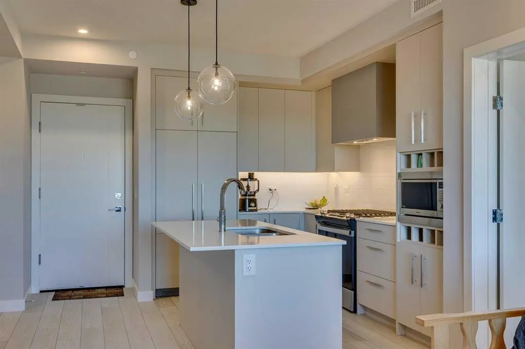 8230 Broadcast Avenue SW, #615